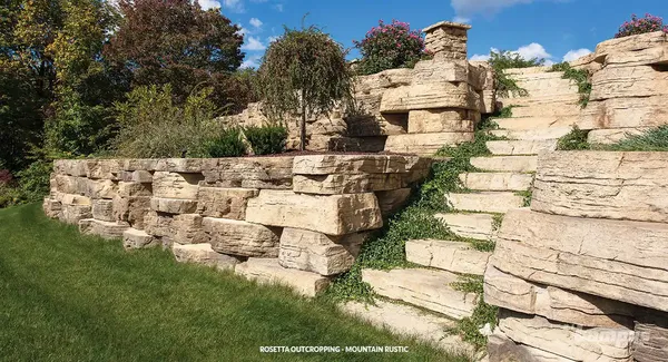 Rosetta Outcropping retaining wall stones
